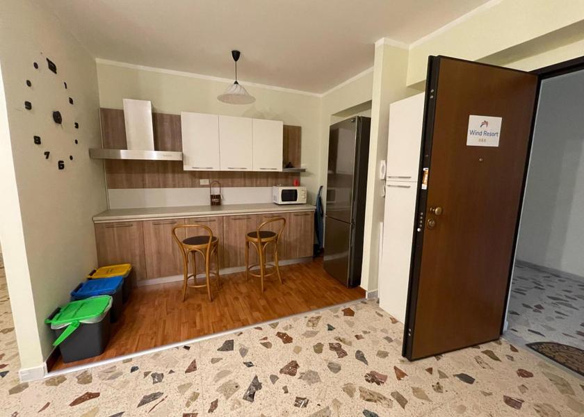 Calabria Gizzeria kitchen