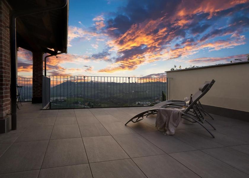 Piedmont Monforte d'Alba balcony/terrace