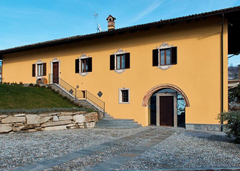 Piedmont Monforte d'Alba entrance