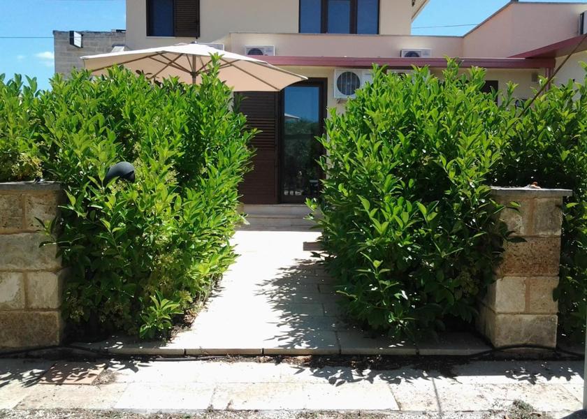 Puglia Santa Cesarea Terme exterior view