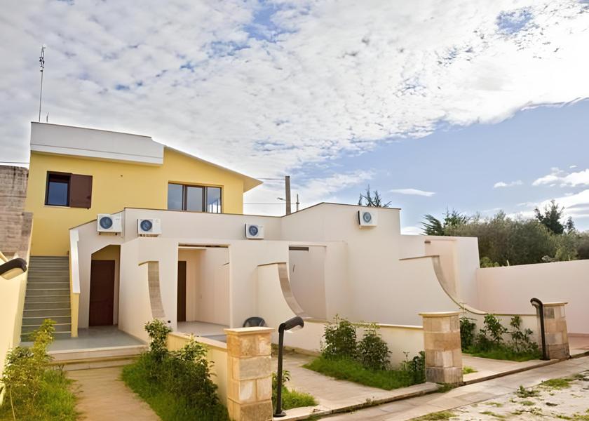 Puglia Santa Cesarea Terme exterior view
