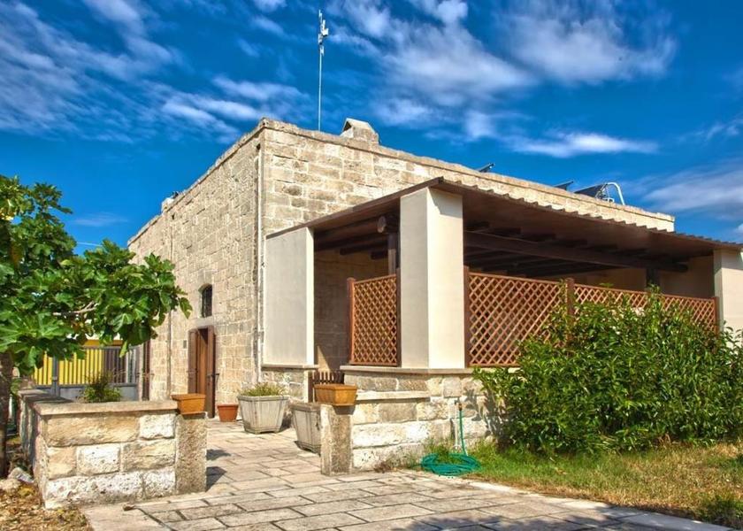 Puglia Santa Cesarea Terme exterior view