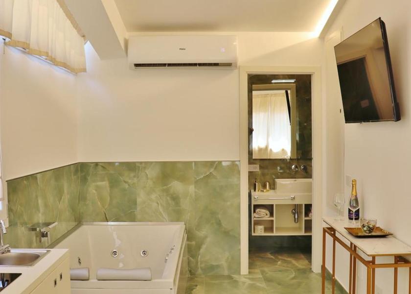 Calabria Scilla Superior Suite with Sea View