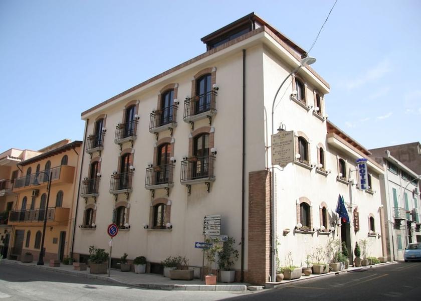 Calabria Scilla Exterior