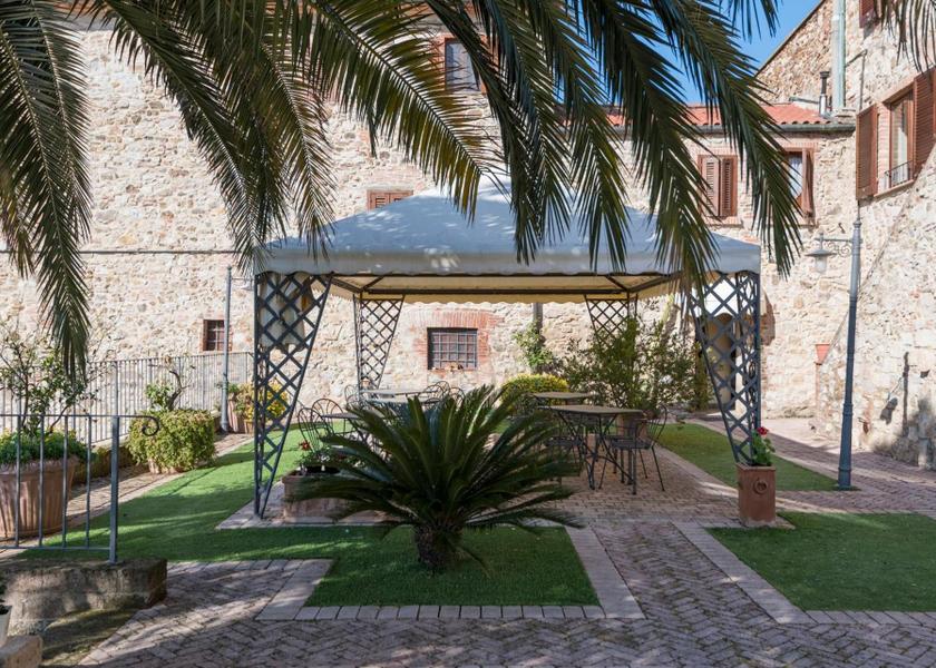 Tuscany Suvereto facilities