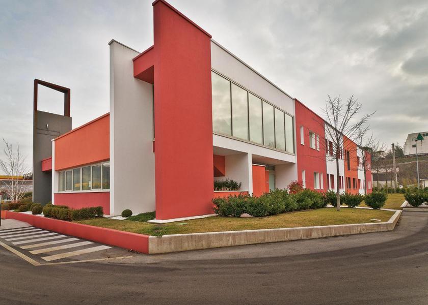 Marche Tolentino Facilities