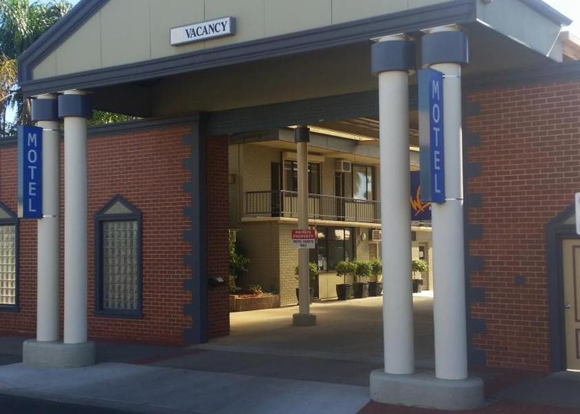 Victoria Swan Hill Hotel Exterior