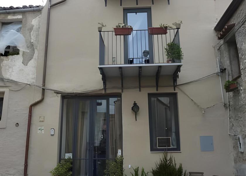 Sicily Gratteri exterior view