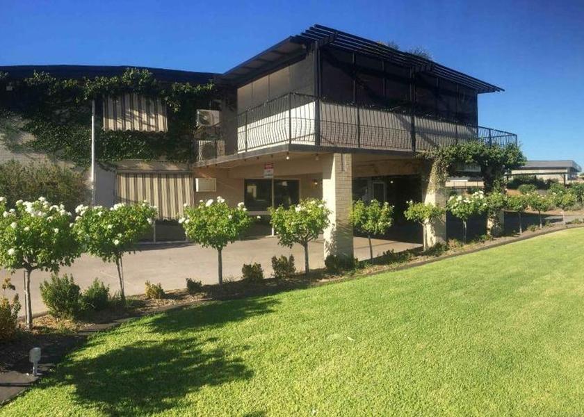 New South Wales West Wyalong exterior view