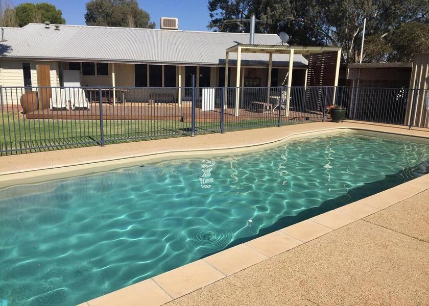 New South Wales Wagga Wagga swimming pool
