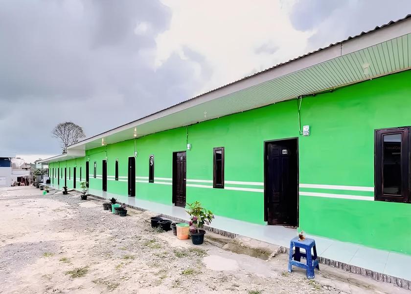  Berastagi Hotel Exterior