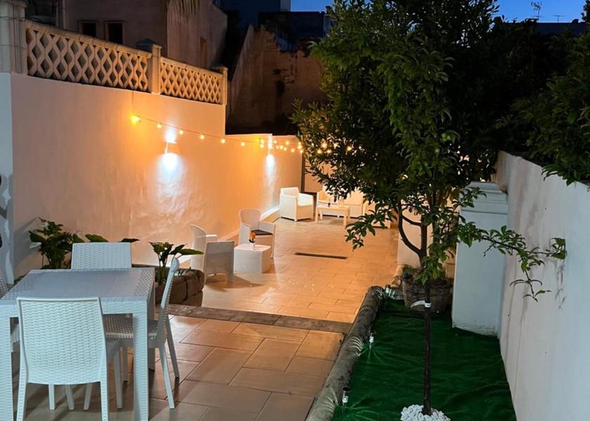 Puglia Alezio garden