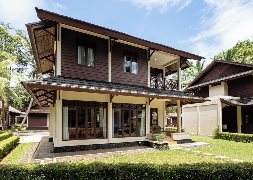 Banten Carita Exterior