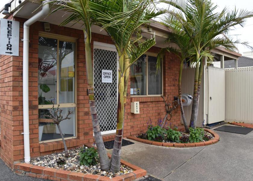 Victoria Geelong lobby