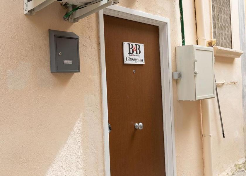 Campania Ercolano exterior view