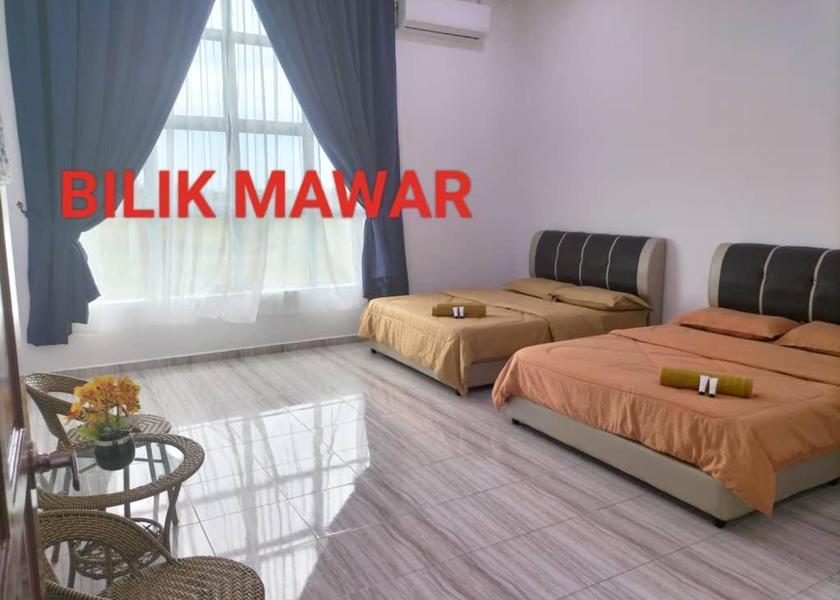 Perlis Kangar Quadruple Room with Private Bathroom