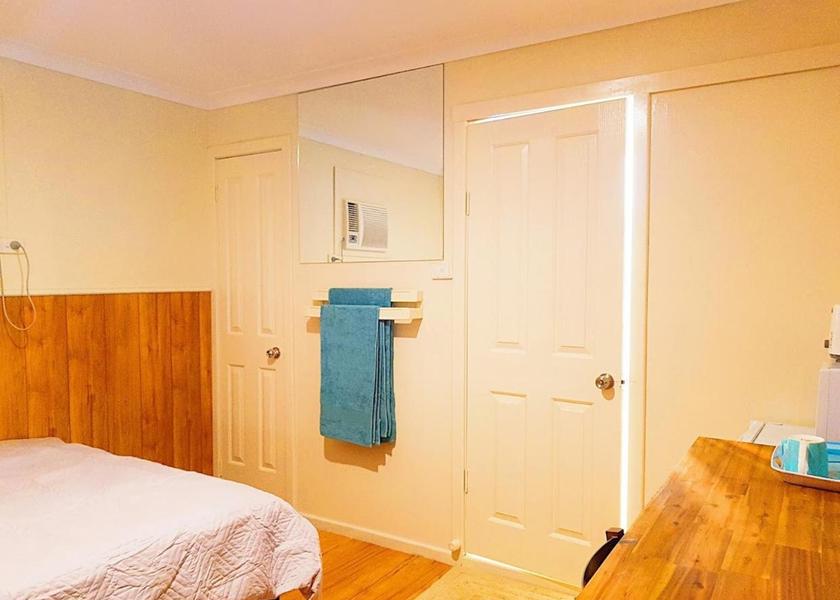 Western Australia Boulder Double Room with Private Bathroom