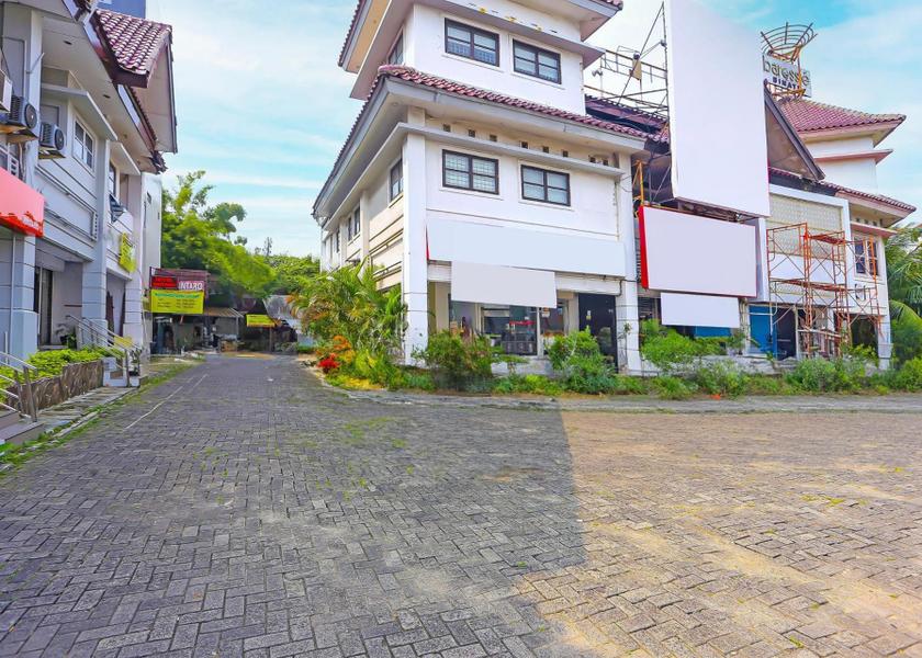  South Tangerang entrance