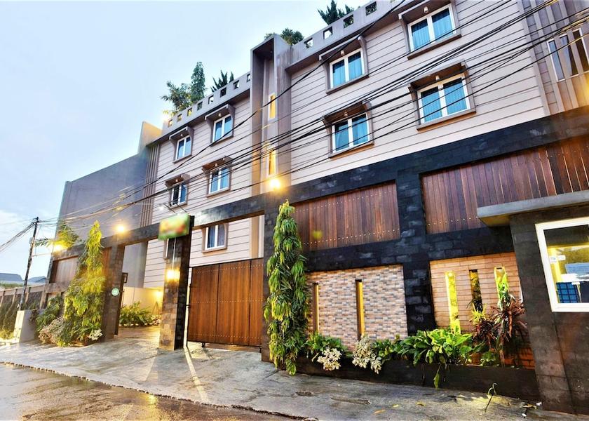  South Tangerang Front of property