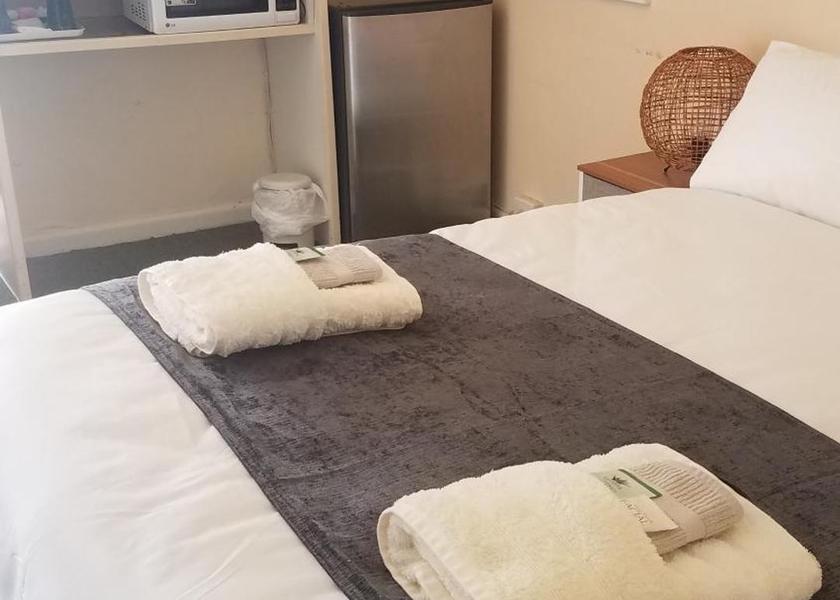 Victoria Nhill Budget Double Room