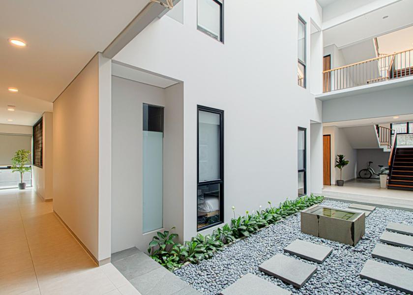 Banten Curug Interior view