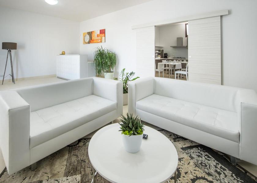 shared lounge/tv area