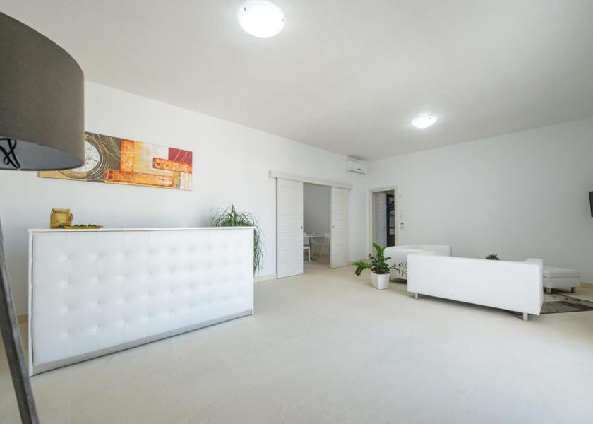 shared lounge/tv area