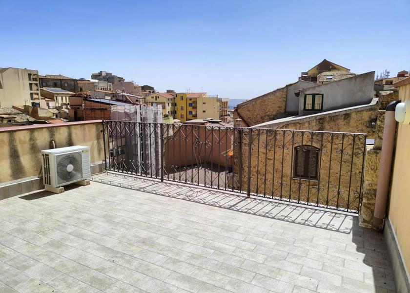 Sicily Enna balcony/terrace