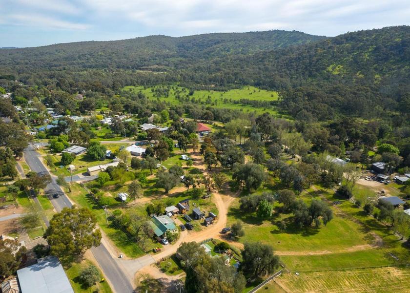 Victoria Eldorado exterior view