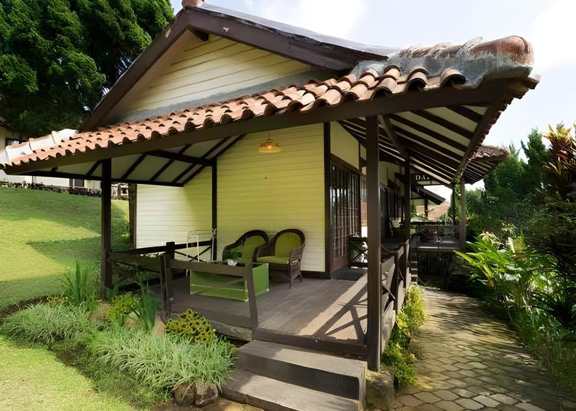 East Java Trawas Hotel Exterior