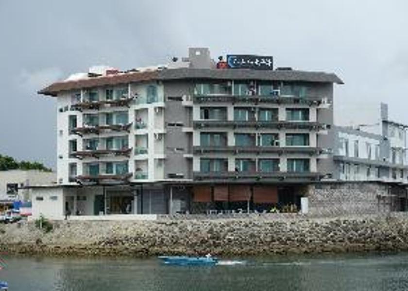 Sabah Semporna Hotel Exterior