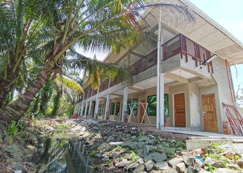 Sabah Semporna Hotel Exterior