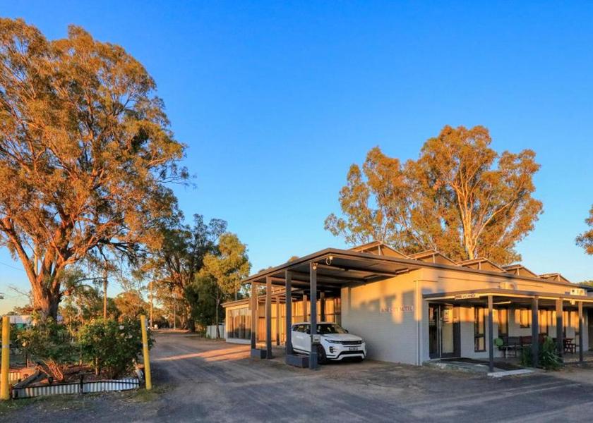 Victoria Benalla Exterior view