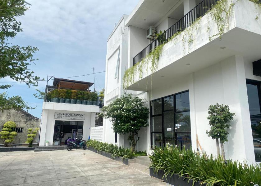 Central Sulawesi Palu exterior view