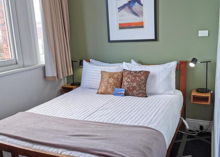 Tasmania Deloraine Superior Queen Room