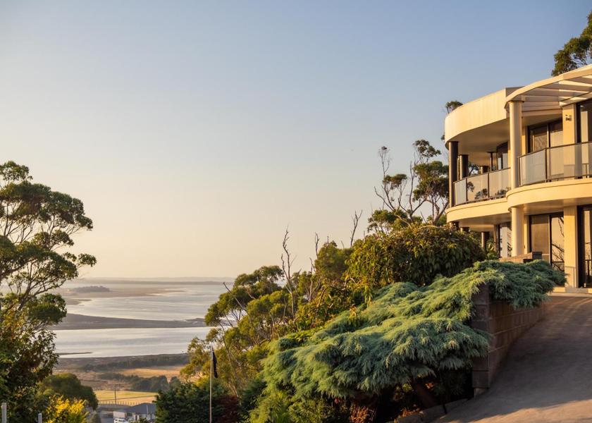 Tasmania Smithton balcony/terrace