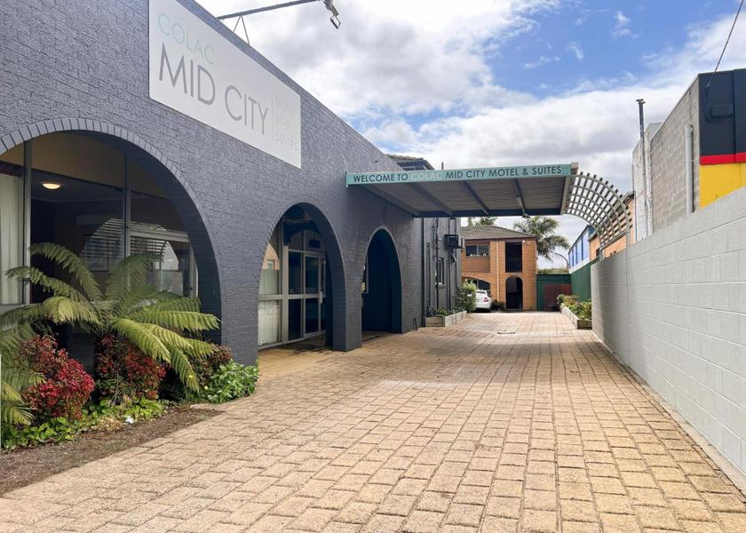 Victoria Colac entrance