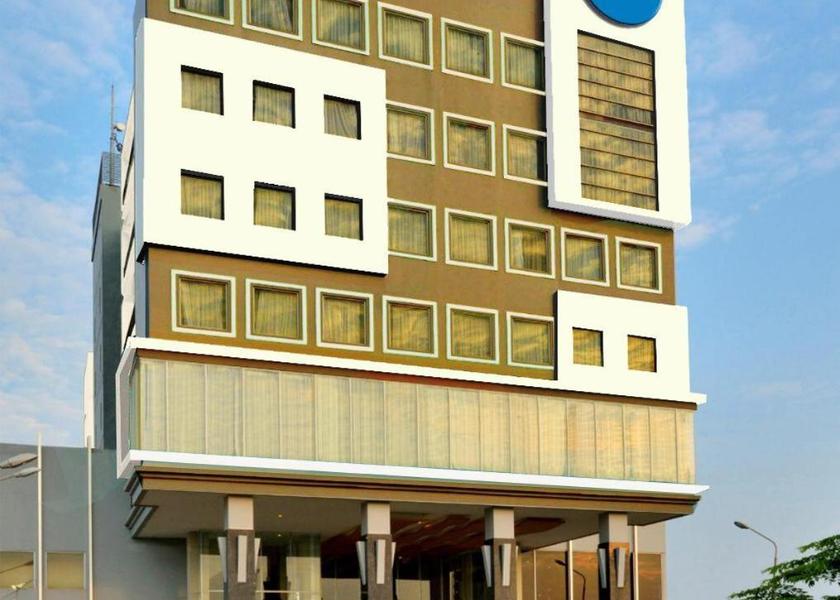 Central Java Pekalongan Hotel Exterior