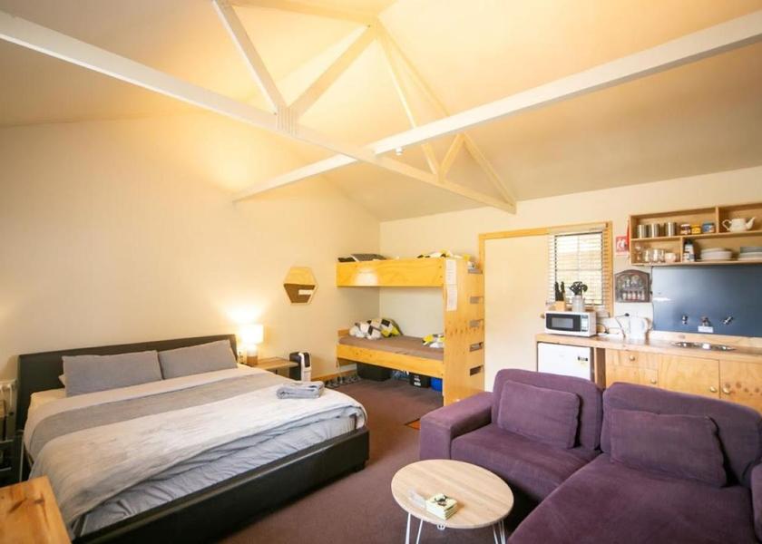 Tasmania Staverton guestroom