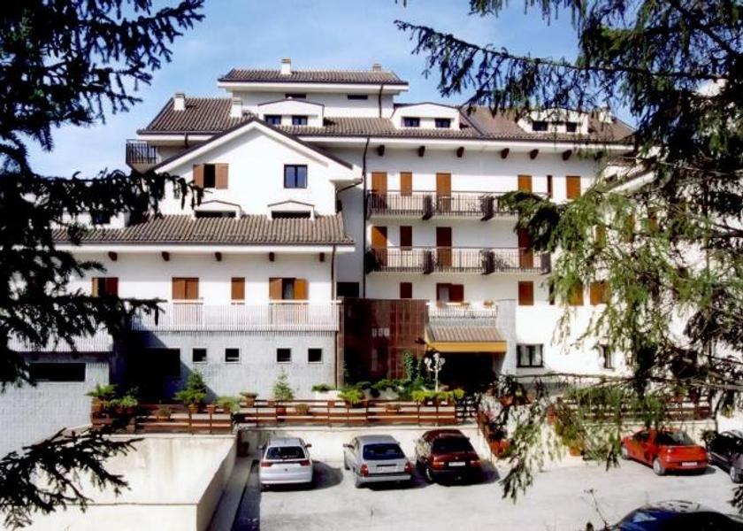 Abruzzo Rocca di Mezzo Exterior view