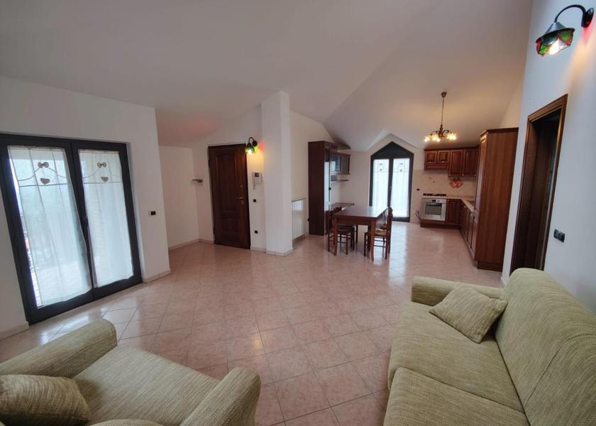 Abruzzo Roccamontepiano shared lounge/tv area