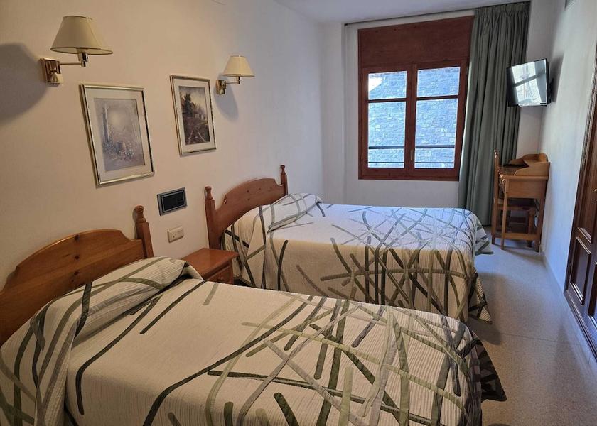 Catalonia Vall de Cardos Room