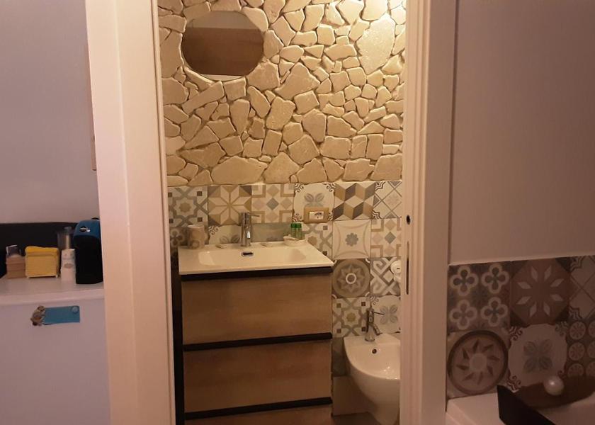 Puglia Altamura bathroom