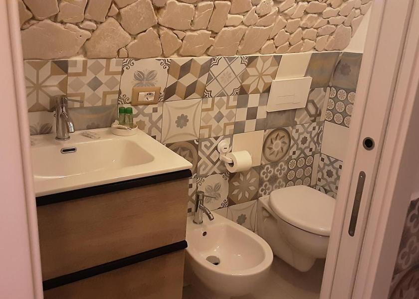 Puglia Altamura bathroom