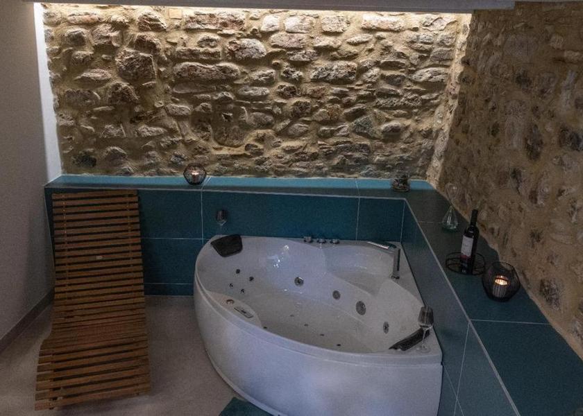 Calabria Rocca Imperiale hot tub
