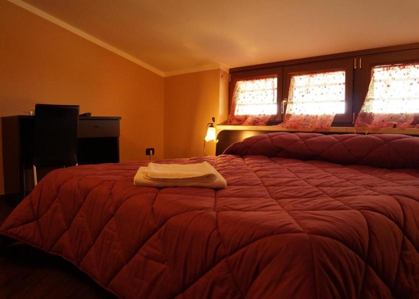 Calabria Mormanno Double or Twin Room with Mountain View