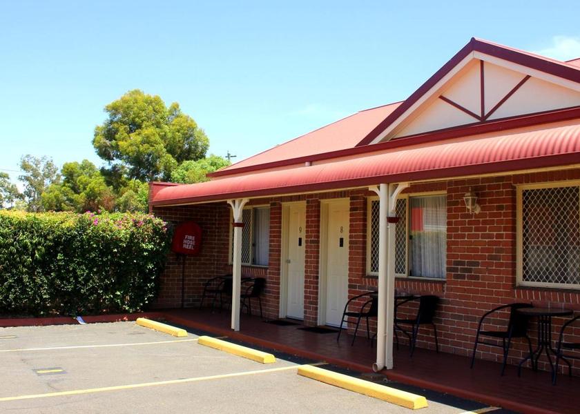 Queensland Roma Hotel Exterior