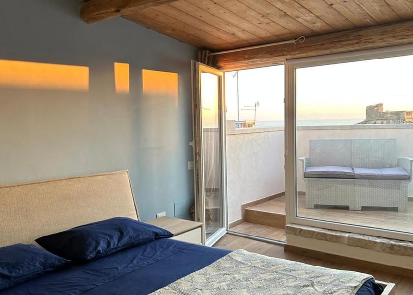Calabria San Lucido Queen Room with Sea View