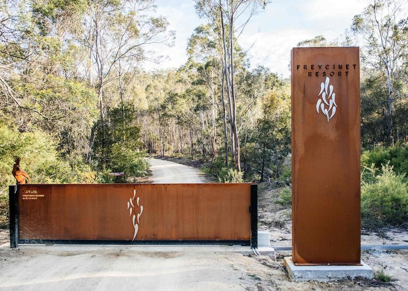 Tasmania Coles Bay Property entrance