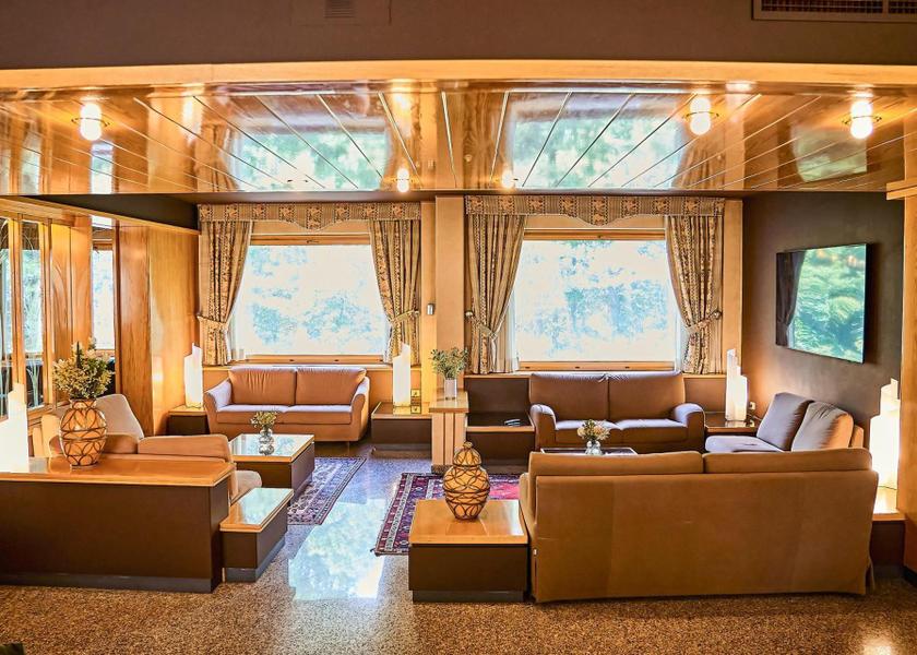 Calabria Spezzano della Sila shared lounge/tv area